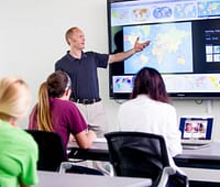 HOW TECHNOLOGY IS CHANGING CONTEMPORARY EDUCATION